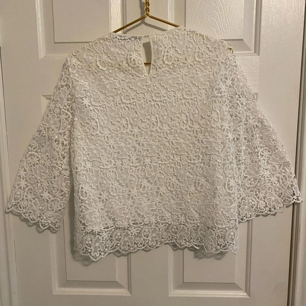 Beautiful White Lace Zara Woman Blouse w/ 3/4 Sleeves & Scalloped Edges Size L